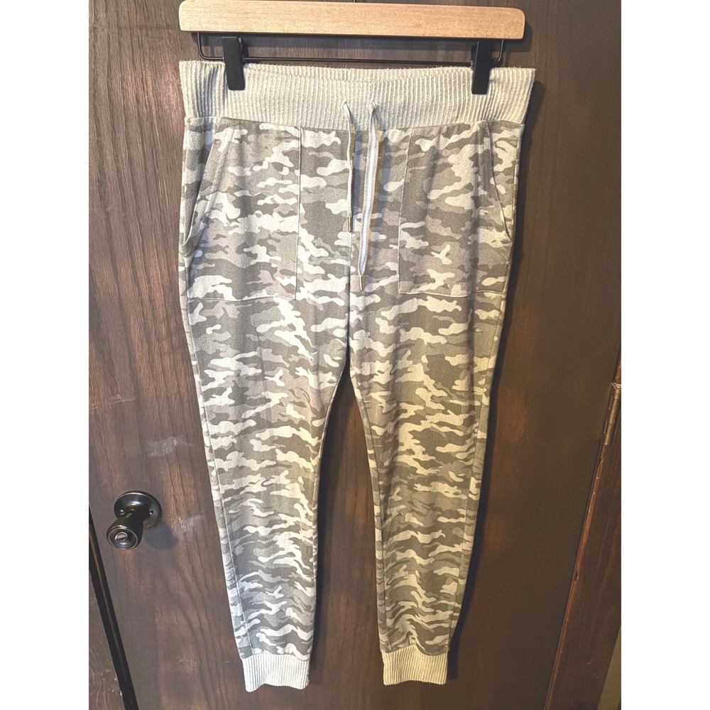 Honeydew Intimates Camo Lounge Set Sweatshirt and Joggers XS - Picture 7 of 7